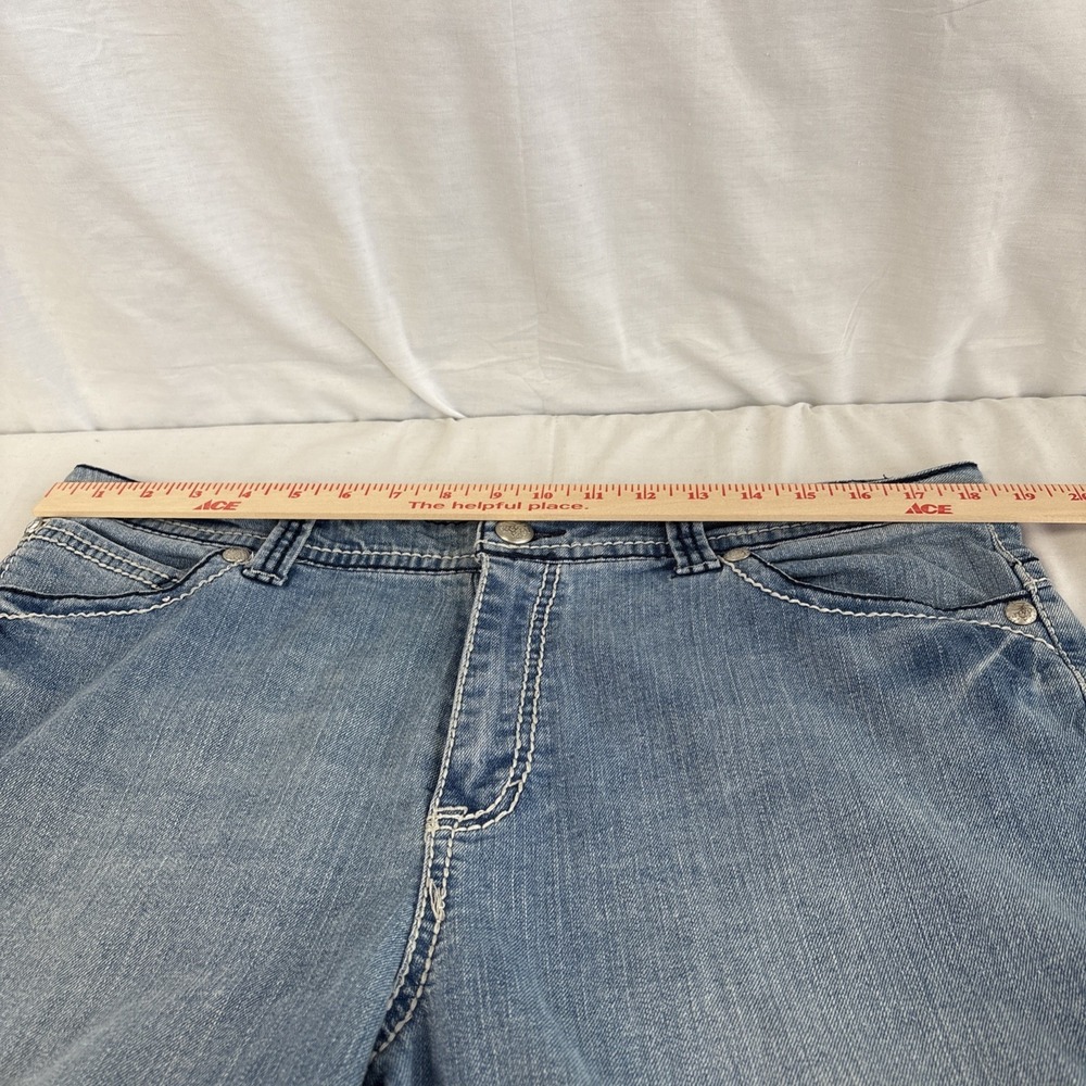 Style & Co Capris Womens Sz 16 Blue Denim w/ Rhinestones & Embroidery On Pockets - Picture 11 of 16
